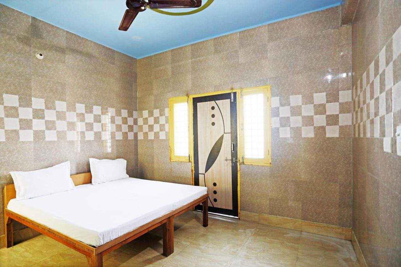 Oyo 44361 Shri Lajjaram Ashram 호텔 Vrindāvan 외부 사진